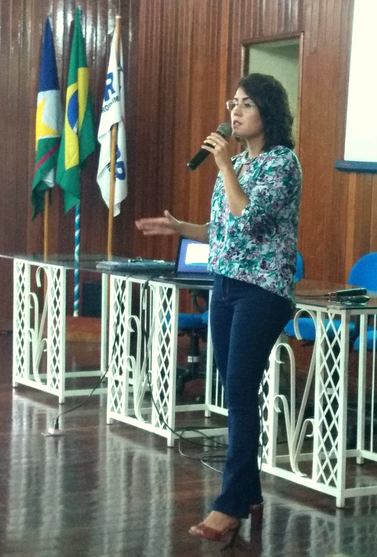 A palestrante Jéssyka Cruz Soares é egressa da UERR
